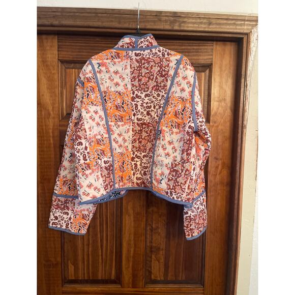 Reversible, quilted jacket size large - Picture 4 of 6